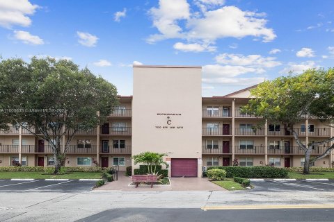 Condo in Pembroke Pines, Florida, 2 bedrooms  № 1224266 - photo 19