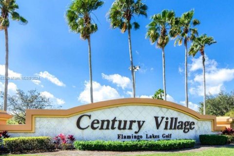 Condo in Pembroke Pines, Florida, 2 bedrooms  № 1224266 - photo 22