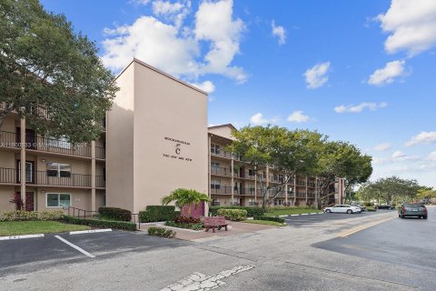 Condo in Pembroke Pines, Florida, 2 bedrooms  № 1224266 - photo 18