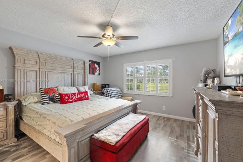 Copropriété à vendre à Pembroke Pines, Floride: 2 chambres, 140 m2 № 1224266 - photo 11