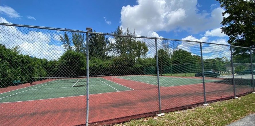 Condo à Coral Springs, Floride, 2 chambres  № 1096340