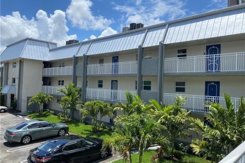 Copropriété à vendre à Coral Springs, Floride: 2 chambres, 109.53 m2 № 1096340 - photo 16