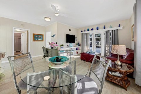 Apartment in Sarasota, Florida 1 bedroom, 69.68 sq.m. № 216433 - photo 12