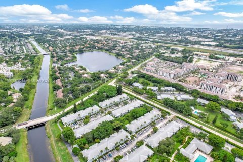 Condo in Delray Beach, Florida, 2 bedrooms  № 1380159 - photo 29