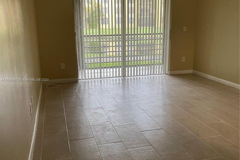 Condominio en venta en Miramar, Florida, 1 dormitorio, 83.61 m2 № 1309274 - foto 7