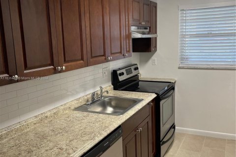 Condominio en venta en Miramar, Florida, 1 dormitorio, 83.61 m2 № 1309274 - foto 8