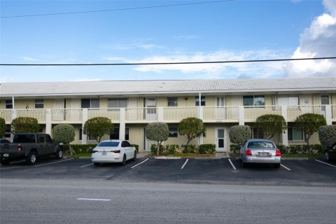 Купить кондоминиум в Лайтхаус-Пойнт, Флорида 2 спальни, 77.2м2, № 976154 - фото 18