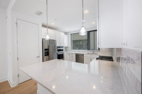 Adosado en venta en Tampa, Florida, 3 dormitorios, 172.33 m2 № 1287429 - foto 11