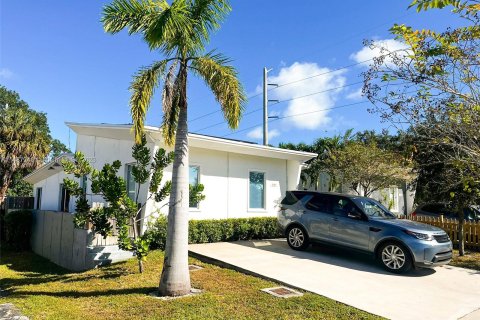 Villa ou maison à vendre à Hollywood, Floride: 2 chambres, 116.5 m2 № 841678 - photo 4
