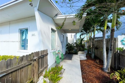 Villa ou maison à vendre à Hollywood, Floride: 2 chambres, 116.5 m2 № 841678 - photo 6