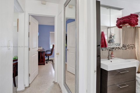 Casa en venta en Oakland Park, Florida, 2 dormitorios, 90.12 m2 № 841675 - foto 9