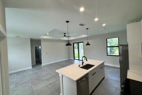 Casa en venta en Lehigh Acres, Florida, 3 dormitorios, 157.93 m2 № 1361046 - foto 3