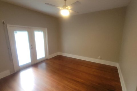 House in Tampa, Florida 3 bedrooms, 127.83 sq.m. № 1395679 - photo 24