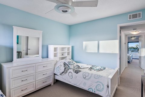 Condo in Jensen Beach, Florida, 2 bedrooms  № 710376 - photo 4