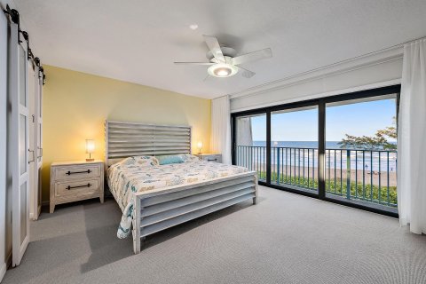 Condo in Jensen Beach, Florida, 2 bedrooms  № 710376 - photo 12