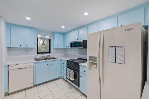 Condominio en venta en Jensen Beach, Florida, 2 dormitorios, 129.51 m2 № 710376 - foto 16