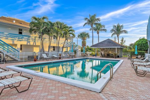 Condominio en venta en Jensen Beach, Florida, 2 dormitorios, 129.51 m2 № 710376 - foto 2