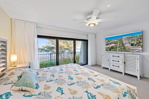 Condo in Jensen Beach, Florida, 2 bedrooms  № 710376 - photo 9