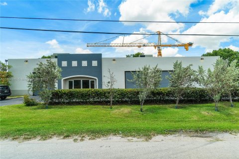 Immobilier commercial à vendre à Pompano Beach, Floride № 821836 - photo 30