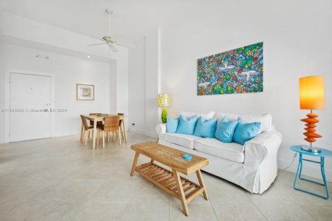 Condominio en venta en Miami Beach, Florida, 1 dormitorio, 84.54 m2 № 1295059 - foto 16