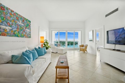 Condominio en venta en Miami Beach, Florida, 1 dormitorio, 84.54 m2 № 1295059 - foto 4