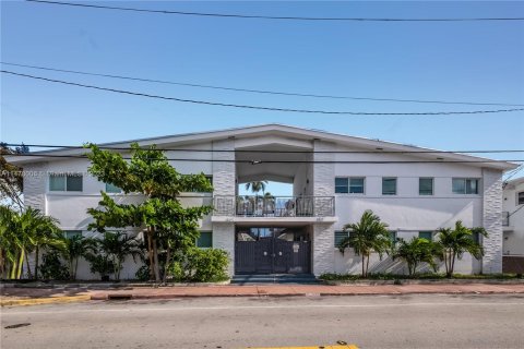 Купить коммерческую недвижимость в Майами-Бич, Флорида № 818373 - фото 4