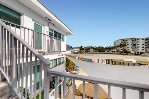 Купить коммерческую недвижимость в Майами-Бич, Флорида № 818373 - фото 7