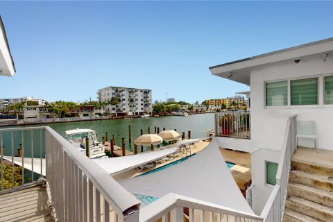Купить коммерческую недвижимость в Майами-Бич, Флорида № 818373 - фото 8