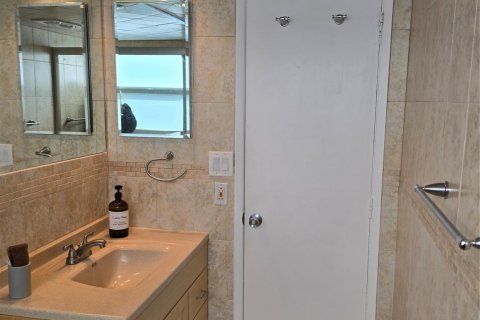 Copropriété à vendre à Pompano Beach, Floride: 3 chambres, 129.13 m2 № 1009354 - photo 10