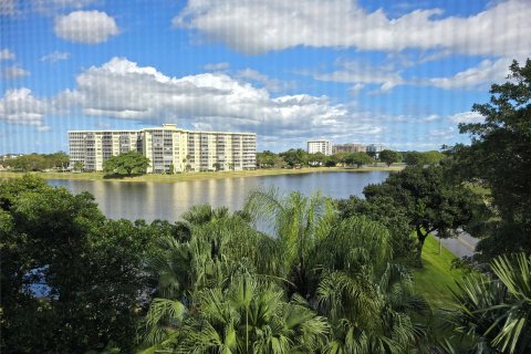 Copropriété à vendre à Pompano Beach, Floride: 3 chambres, 129.13 m2 № 1009354 - photo 26