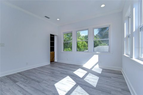 Casa en venta en Tampa, Florida, 4 dormitorios, 181.81 m2 № 1379261 - foto 18