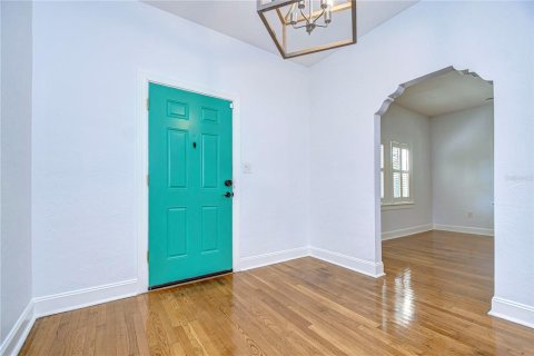 Casa en venta en Tampa, Florida, 4 dormitorios, 181.81 m2 № 1379261 - foto 5