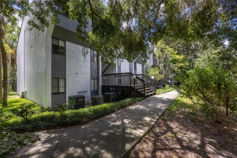 Condominio en venta en Gainesville, Florida, 1 dormitorio, 74.97 m2 № 1379260 - foto 2