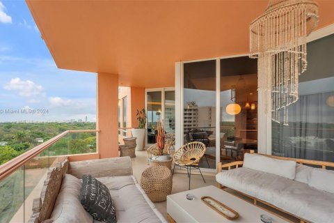 Condo in Coral Gables, Florida, 3 bedrooms  № 1306101 - photo 16