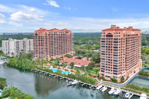 Condo in Coral Gables, Florida, 3 bedrooms  № 1306101 - photo 1