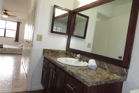 Copropriété à vendre à Sunrise, Floride: 1 chambre, 86.4 m2 № 1329078 - photo 18