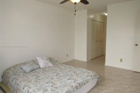 Condo in Sunrise, Florida, 1 bedroom  № 1329078 - photo 7