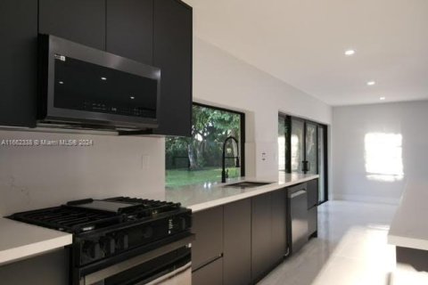 Casa en venta en Miami, Florida, 3 dormitorios, 160.26 m2 № 1375532 - foto 9