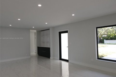 Casa en venta en Miami, Florida, 3 dormitorios, 160.26 m2 № 1375532 - foto 17