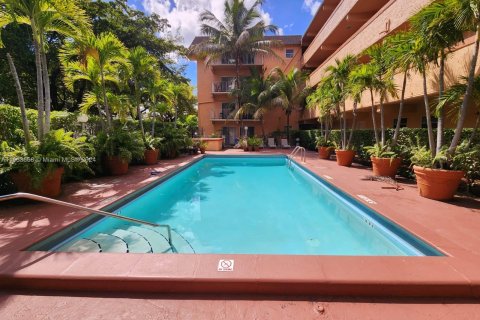 Apartamento en alquiler en Miami, Florida, 1 dormitorio, 60.39 m2 № 1375571 - foto 10