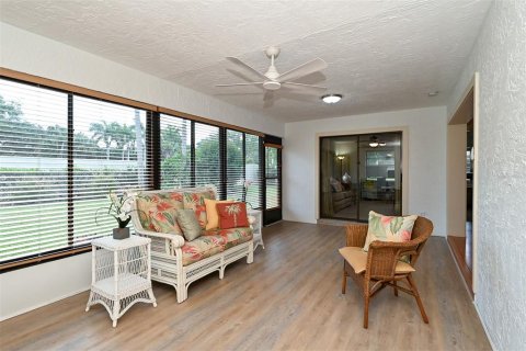 House in Sarasota, Florida 2 bedrooms, 142.33 sq.m. № 1133800 - photo 23