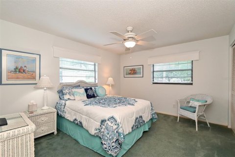 House in Sarasota, Florida 2 bedrooms, 142.33 sq.m. № 1133800 - photo 26