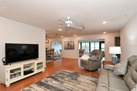 Villa ou maison à vendre à Sarasota, Floride: 2 chambres, 142.33 m2 № 1133800 - photo 9