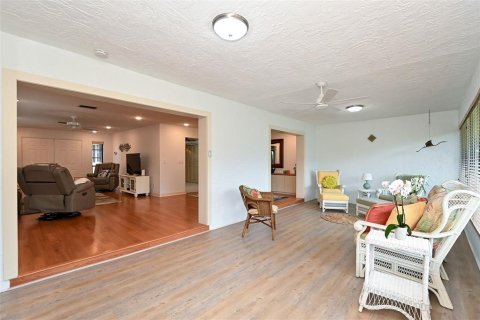 Casa en venta en Sarasota, Florida, 2 dormitorios, 142.33 m2 № 1133800 - foto 25