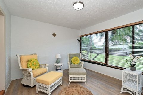 House in Sarasota, Florida 2 bedrooms, 142.33 sq.m. № 1133800 - photo 24