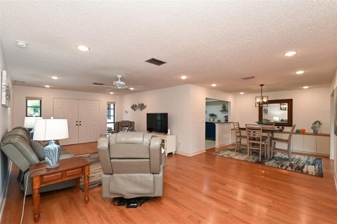 Casa en venta en Sarasota, Florida, 2 dormitorios, 142.33 m2 № 1133800 - foto 11
