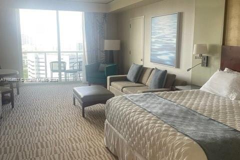 Hotel en venta en Sunny Isles Beach, Florida, 1 dormitorio № 1351700 - foto 26