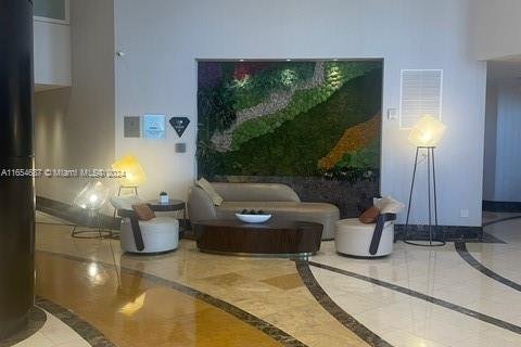 Hotel en venta en Sunny Isles Beach, Florida, 1 dormitorio № 1351700 - foto 18