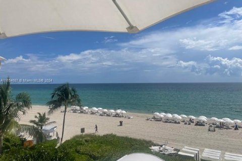 Hotel en venta en Sunny Isles Beach, Florida, 1 dormitorio № 1351700 - foto 10