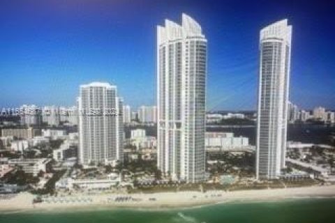 Hotel en venta en Sunny Isles Beach, Florida, 1 dormitorio № 1351700 - foto 1